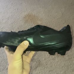 Black Nike Soccer Cleats Size 9.5 for Sale in Skokie IL OfferUp