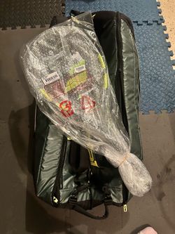 Brand New 98 Babolat Pure Aero 2026 AND bag (used)