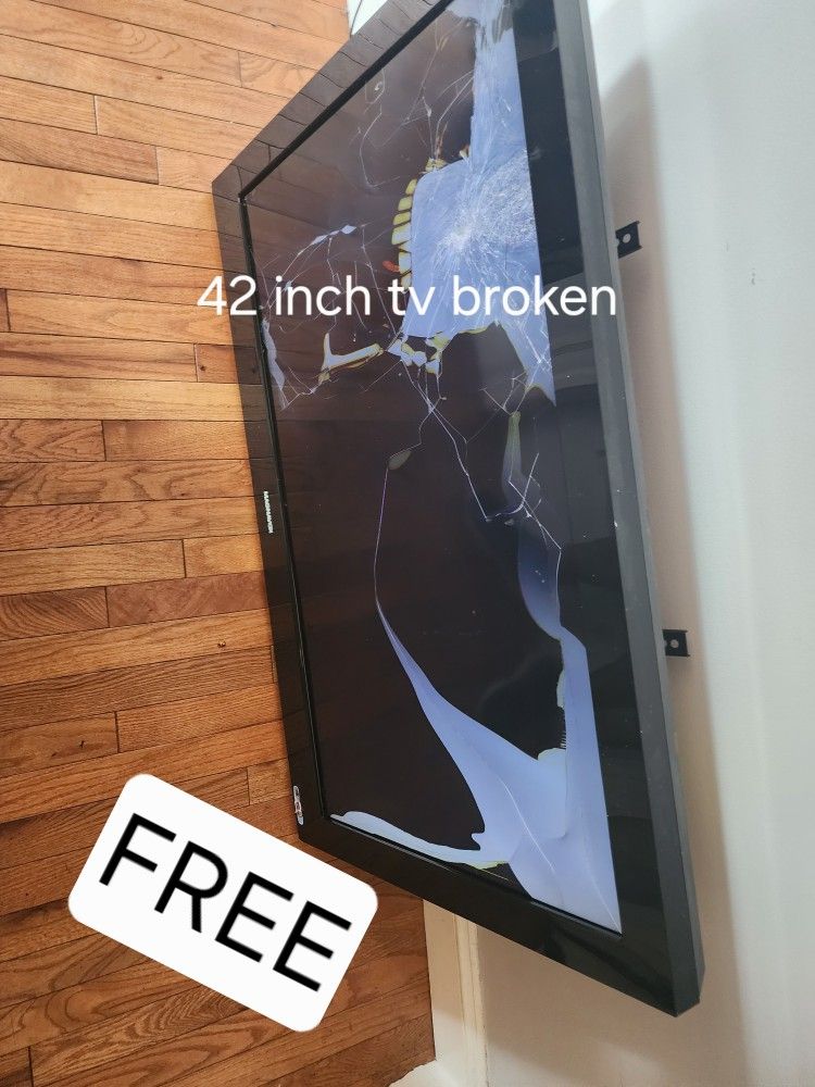 2 Broken Tvs