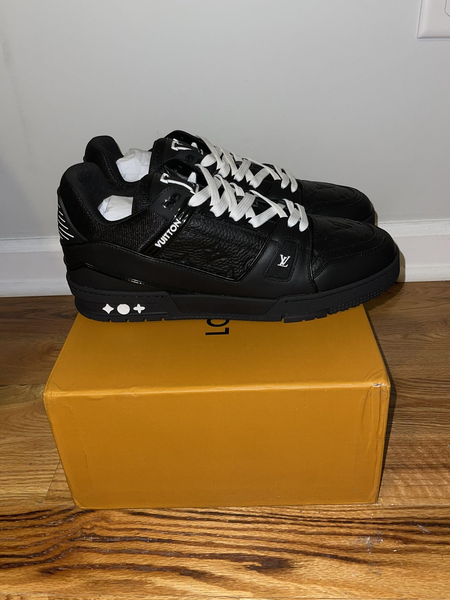 LV Trainers Men Size 12 Brand New DS for Sale in Maywood, IL