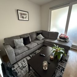 Altari 2-Piece Sleeper Sectional