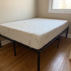 Free Full Size Bed - NE DC. Will not hold.