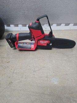 M12 FUEL 6 in. 12V Lithium-Ion Brushless Electric Cordless Battery Pruning Saw HATCHET (Tool-Only)