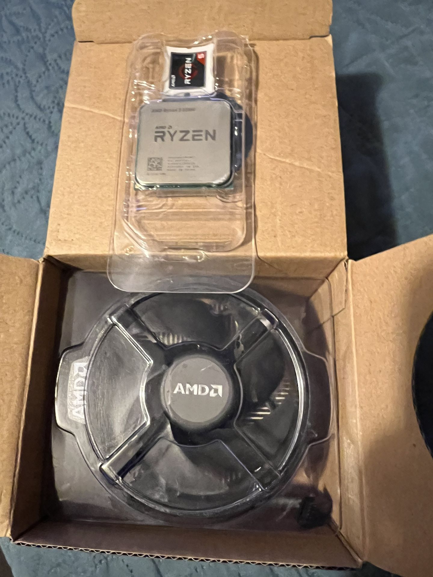 AMD Ryzen 3 3200G