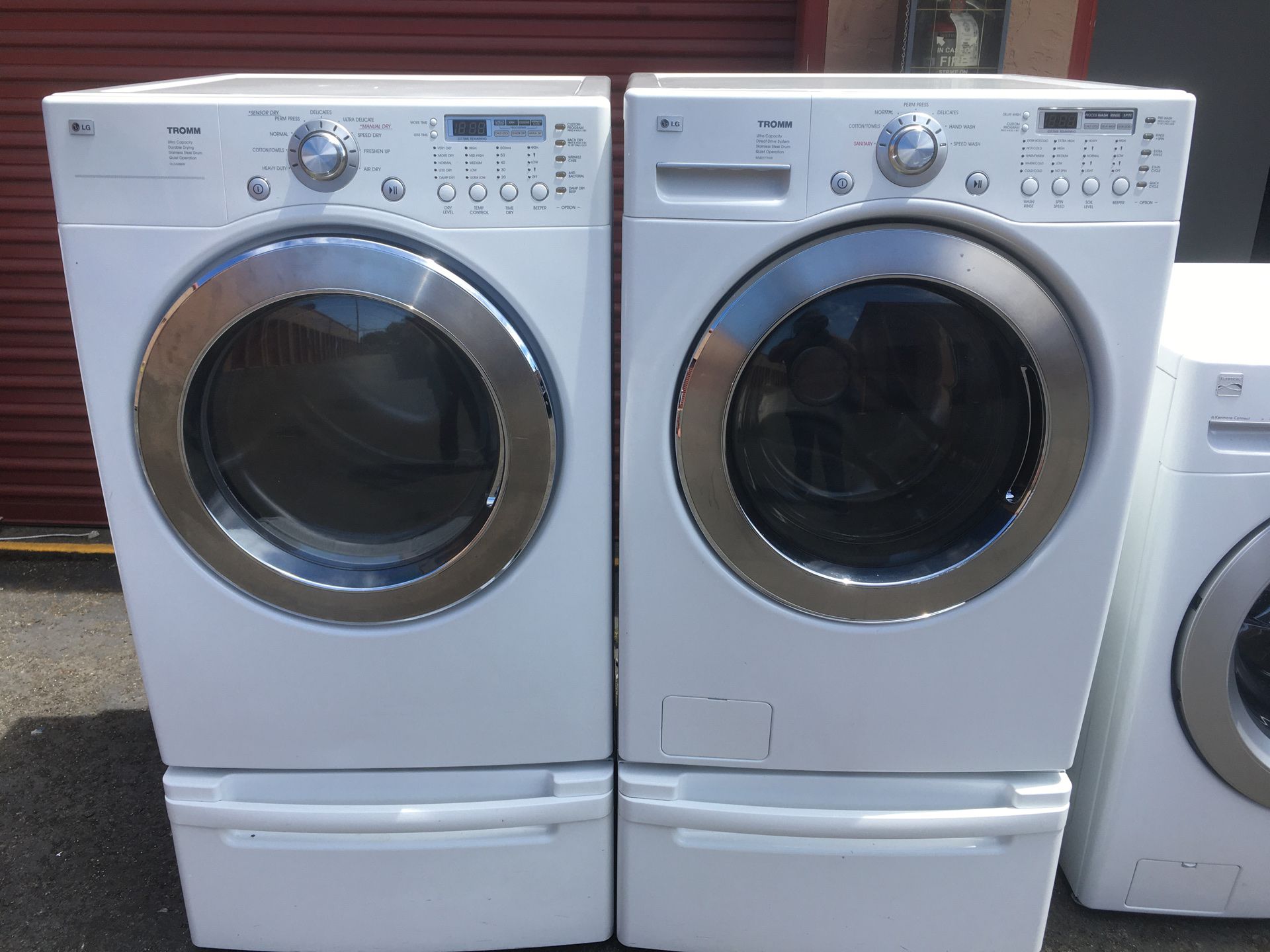 Lg trom washer and gas dryer set
