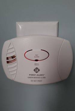 First Alert Carbon Monoxide Alarm - CO606 with Plug-in and Battery Backup