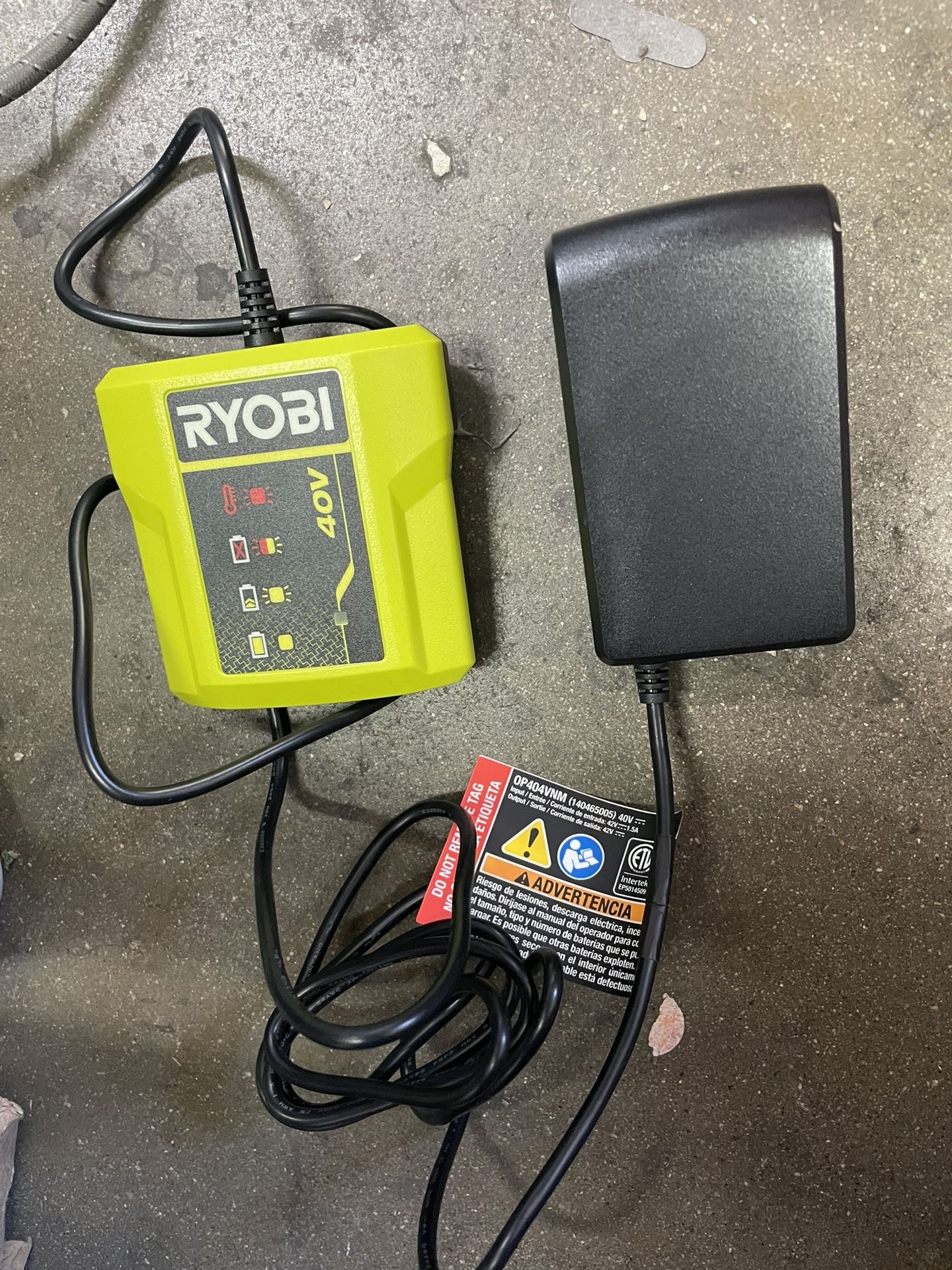 Ryobi Charger -40 Volt OP404VNM (1(contact info removed)5)