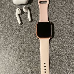 Smartwatch And Earbuds 