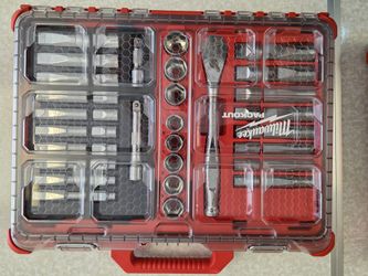 Milwaukee 1/2 Drive SAE and Metric Ratchet and Socket Set
