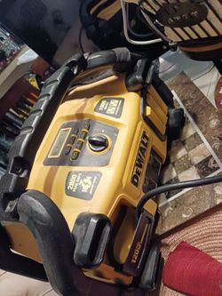 DEWALT JUMP BOX TIRE GAUGE LITES ETC 50 FIRM