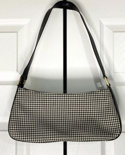 Vintage Houndstooth Authentic Etienne Aigner Medium Sized Ladies Shoulder Bag