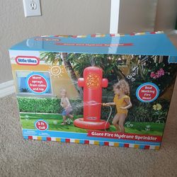 New Little Tikes Giant Fire Hydrant Sprinkler