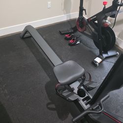 Like New Peloton Rower 