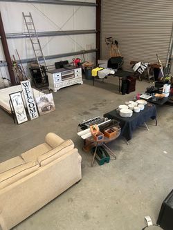 Garage/yard sale/ estate sale