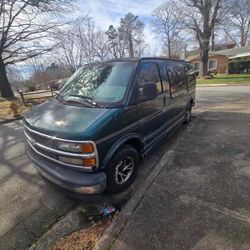 Work van Chevy Espress