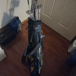 Arnold palmer golf club and bag Will Not Separate 