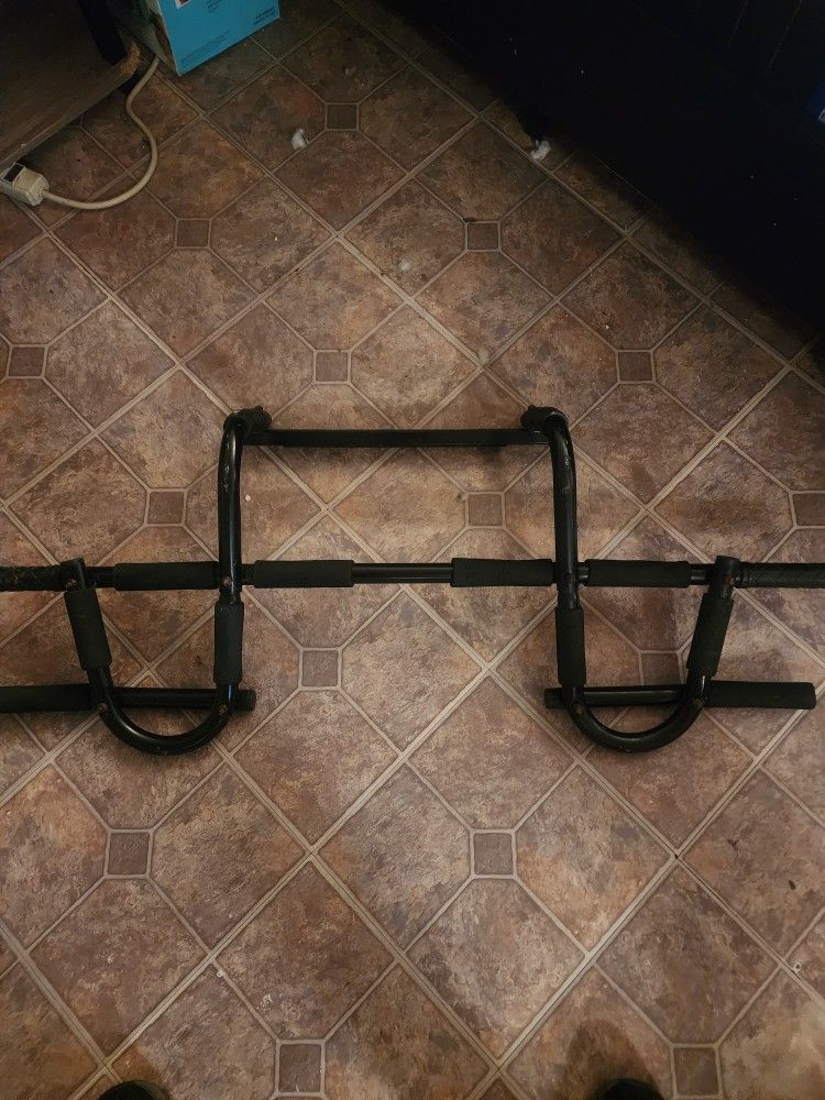 pull up bar