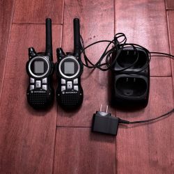 Motorola Walker Talkie + Charging Base 