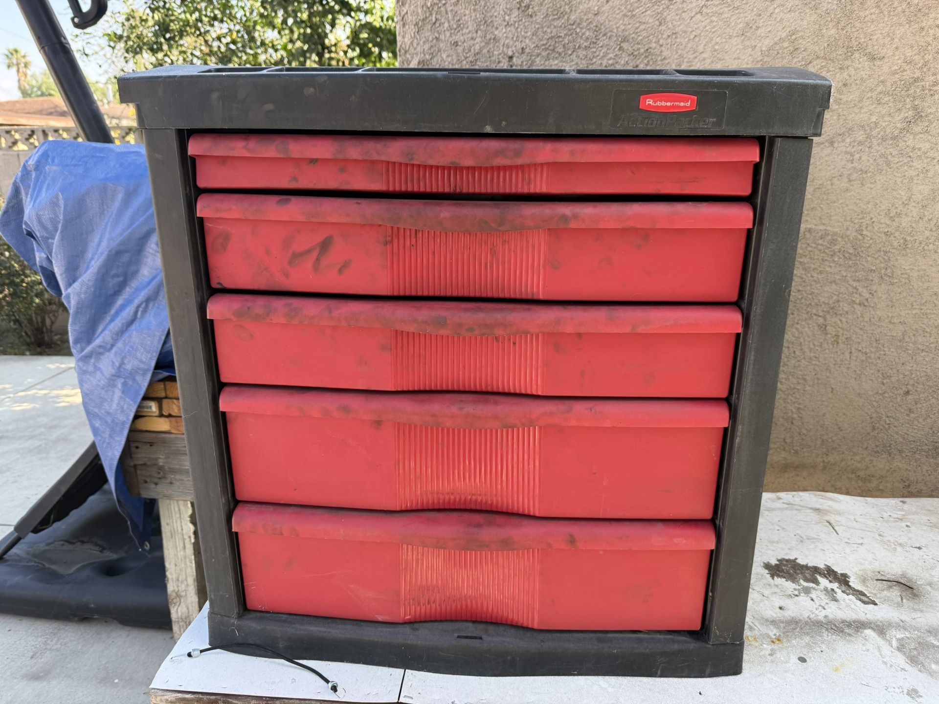 Rubbermaid Action packer Toolbox