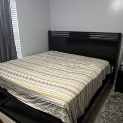King Bed With Mattress And Nightstand 