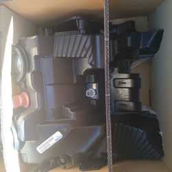 2018-2020 F150 brand New passenger Headlight Assembly (Halogen) 