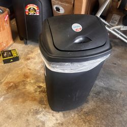 Sterilite Trash Can