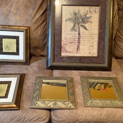 Decorative picture set