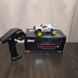 Losi Micro-T 1/28 2 Wheel Drive Stadium Truck