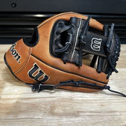 *NEW* 2025 Wilson A2000 11.5” Baseball Glove