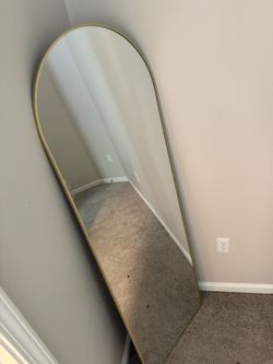 Large Gold-rim Mirror Aisle & Mountable