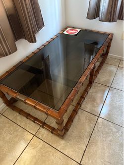 Coffee table/living room table