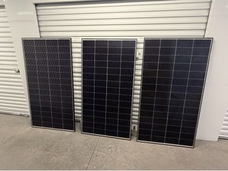 Renogy 320w solar panels x3