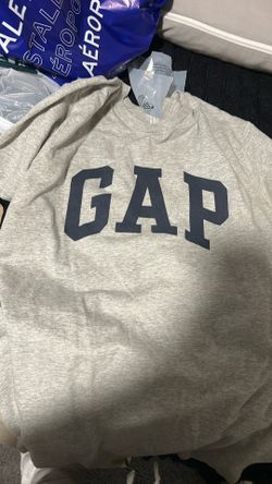 gap shirt