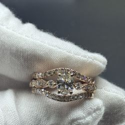 Natural Oval Diamond Ring