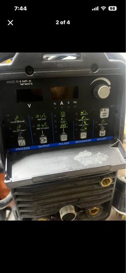 Miller MAX STAR 200 Welder