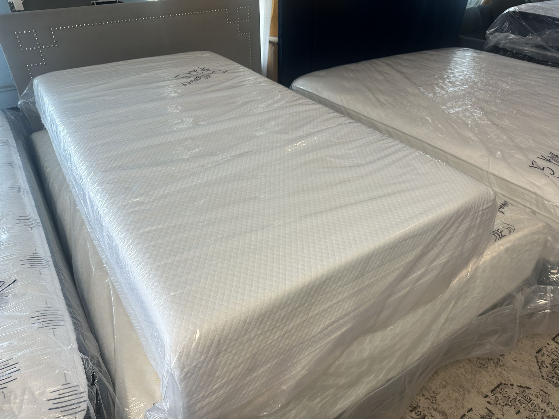 13” New Twin Memory Foam Mattress