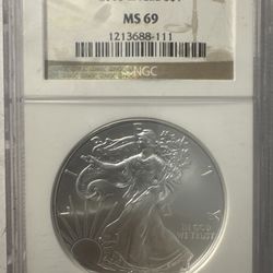 #78 2010 American Silver Eagle – NGC MS69 Certified – 1 oz .999 Fine Silver 