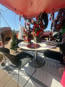 Round table 4 chairs $75