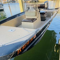 2003 Alumacraft Center Console
