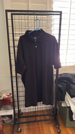 St. John’s bay collar shirt