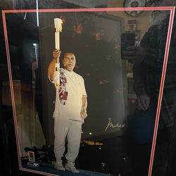 Muhammad Ali Gold Pen Signed Photograph