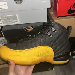 JORDAN 12 UNIVERSITY GOLD