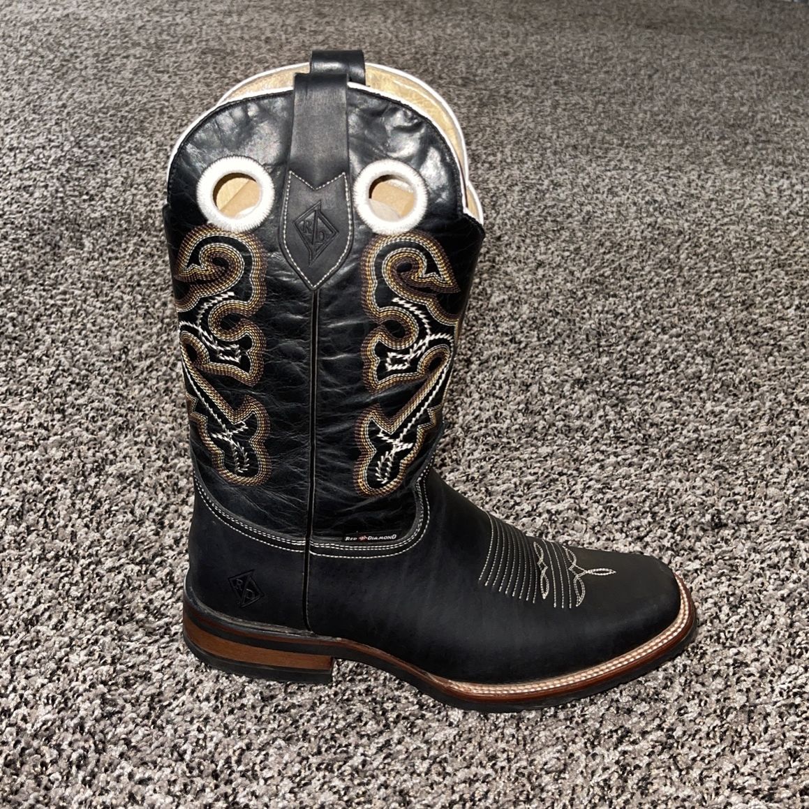 Red diamond boots prices sale
