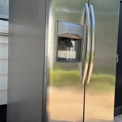 Refrigerator Frigidaire Stainless Excellent Condition