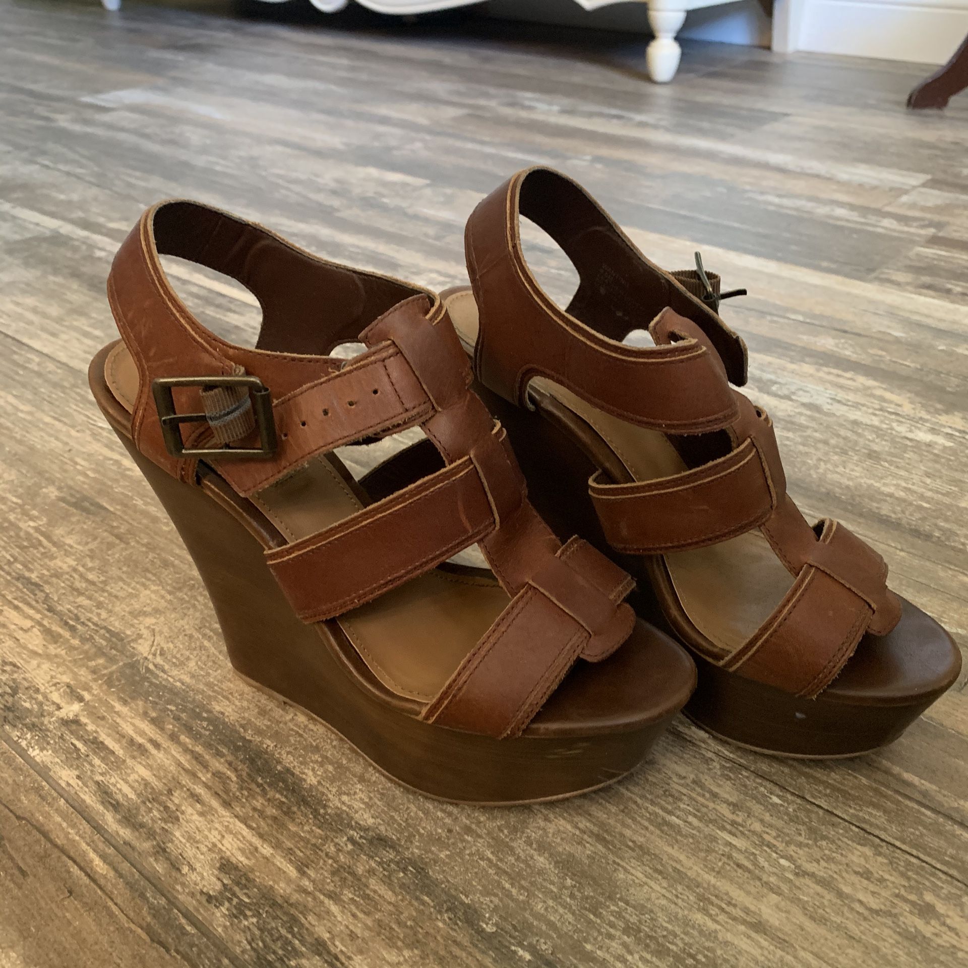 Women’s Steve Madden Leather Wedge Heels- Size 8.5