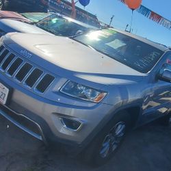 2014 JEEP CHEROKEE  TIRES SO NEW 