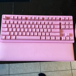 Pink Razer Keyboard 