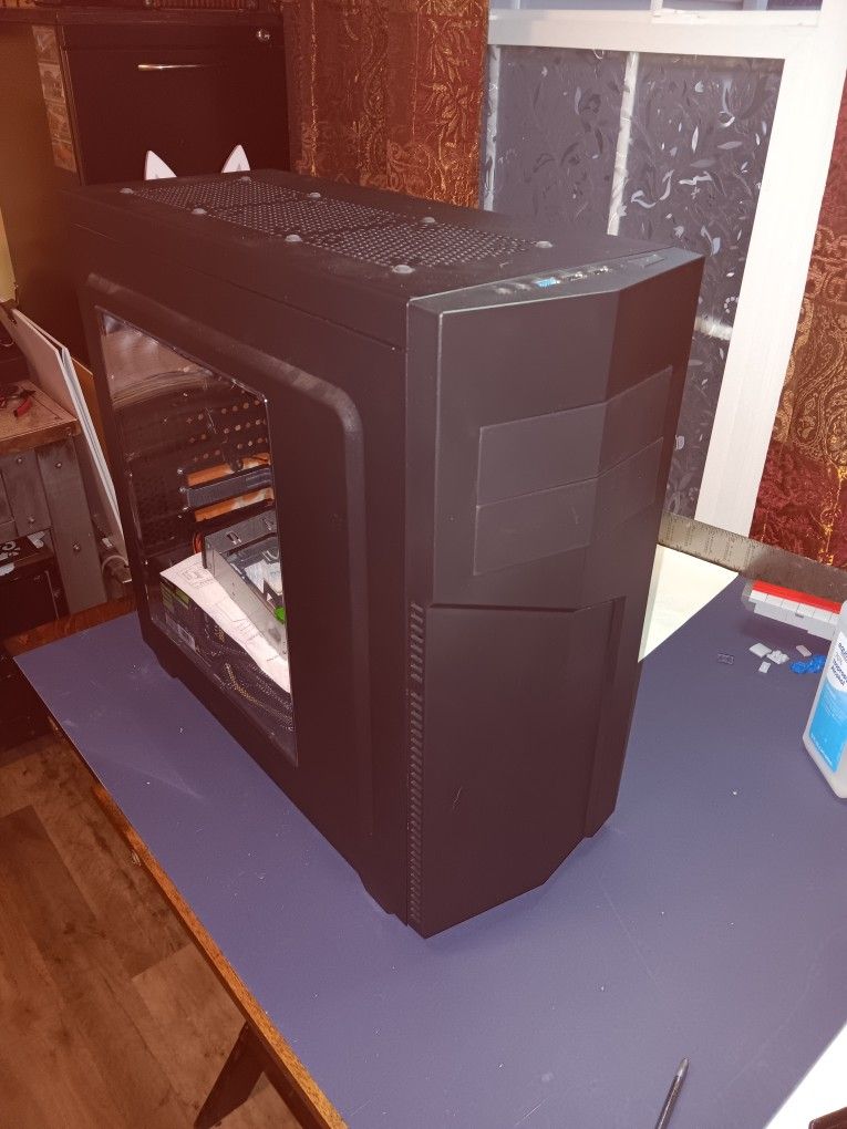 Computer Mid Tower Case With Power Supply 