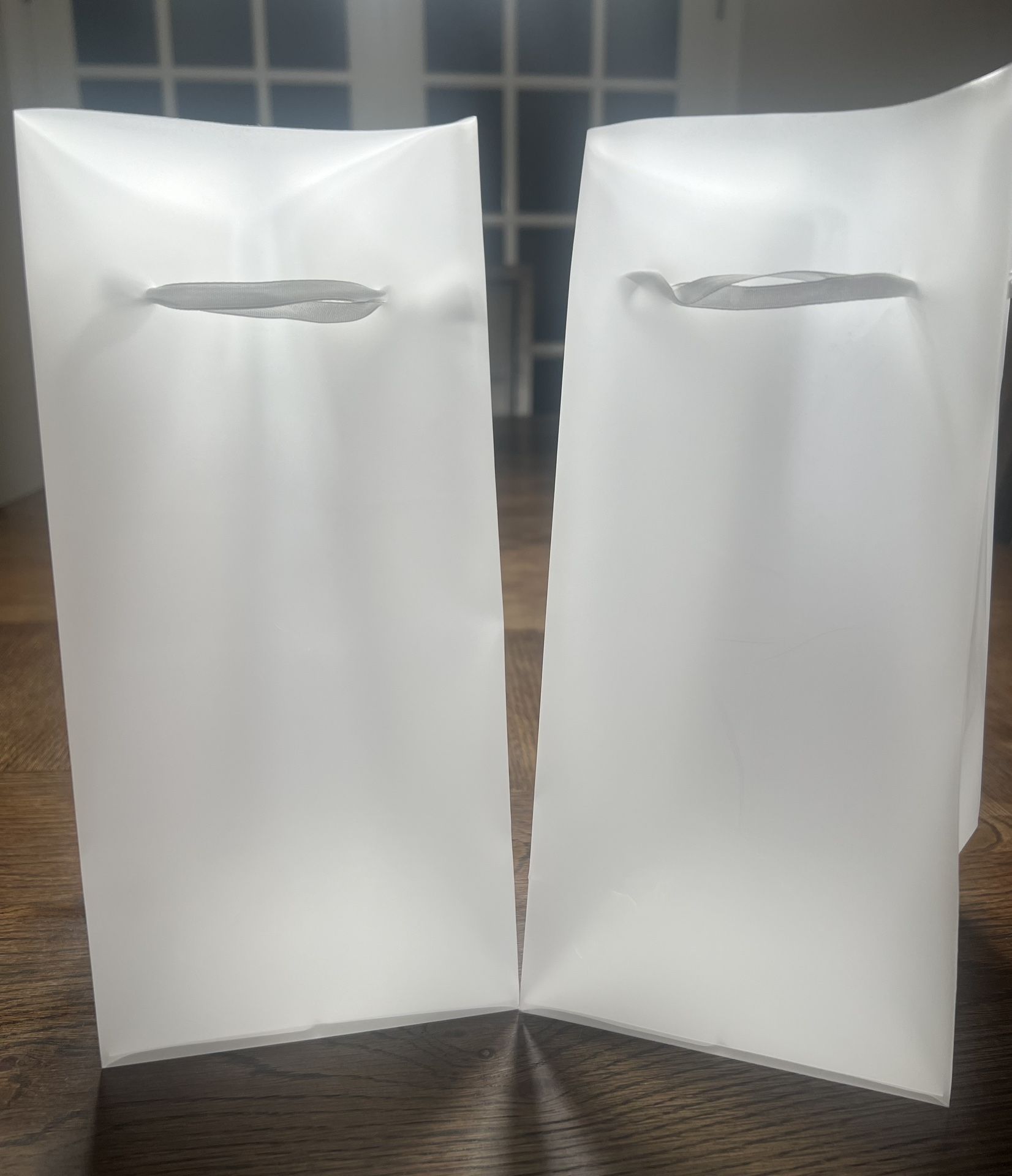 BQT Flowers Plastic White Bags With Handles.