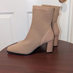 Cosy Island Size 9 Apricot Commute Square Toe Chunky Heeled Ankle Boots